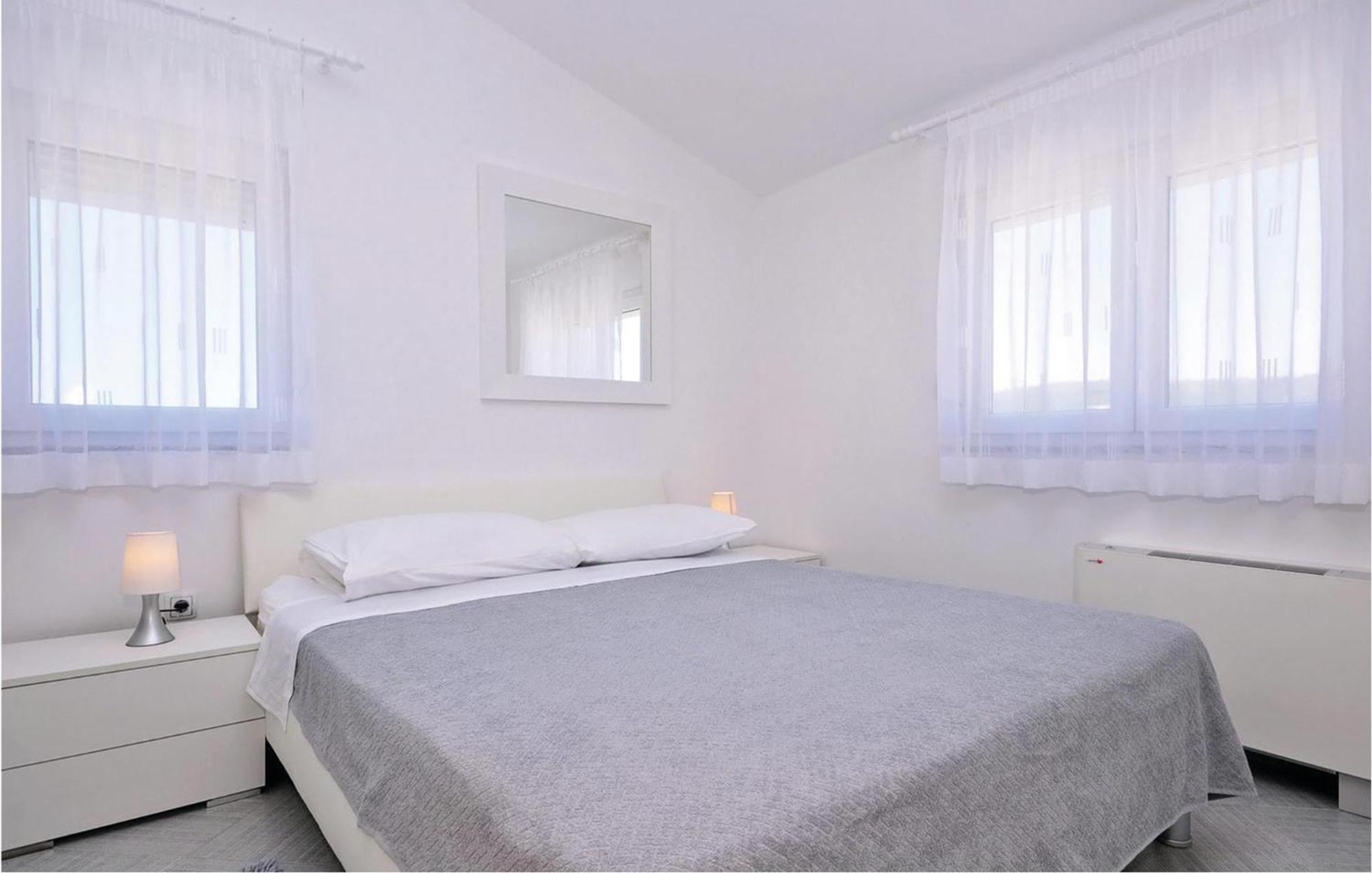 1 Bedroom Cozy Apartment In Bibinje Luaran gambar